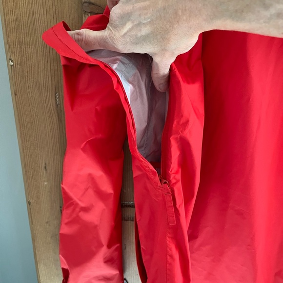 Helly Hansen Yu Ervik Waterproof Rain Full Zip Up Jacket in Red size XL - Picture 7 of 10